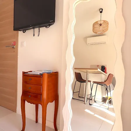 Le Finosello - T2 Cosy Sur Avec Clim, Wifi & Parking - Proche Port & Aeroport Апартаменти *