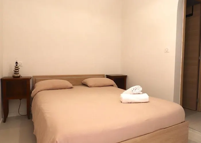 Le Finosello - T2 Cosy Sur Avec Clim, Wifi&parking - Proche Port&aéroport Ajaccio (Corsica)